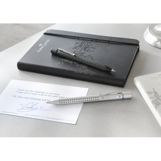 Lodīšu pildspalva Faber-Castell Grip 2011 XB, metāliska, Black